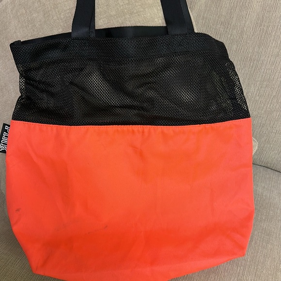 VS Pink Beach Tote - Picture 4 of 6